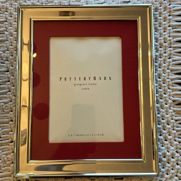 New Pottery Barn Polished Silver & Red Grosgrain Frame‎ Displays 5 X 7 Photo - Picture 2 of 6